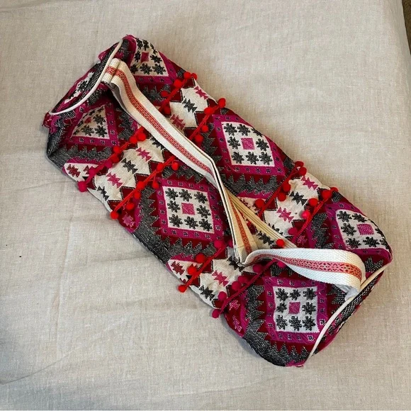 Boho Yoga Mat Bag, Pink and Black Geometric Shoulder Bag with Strap - Picture 9 of 9